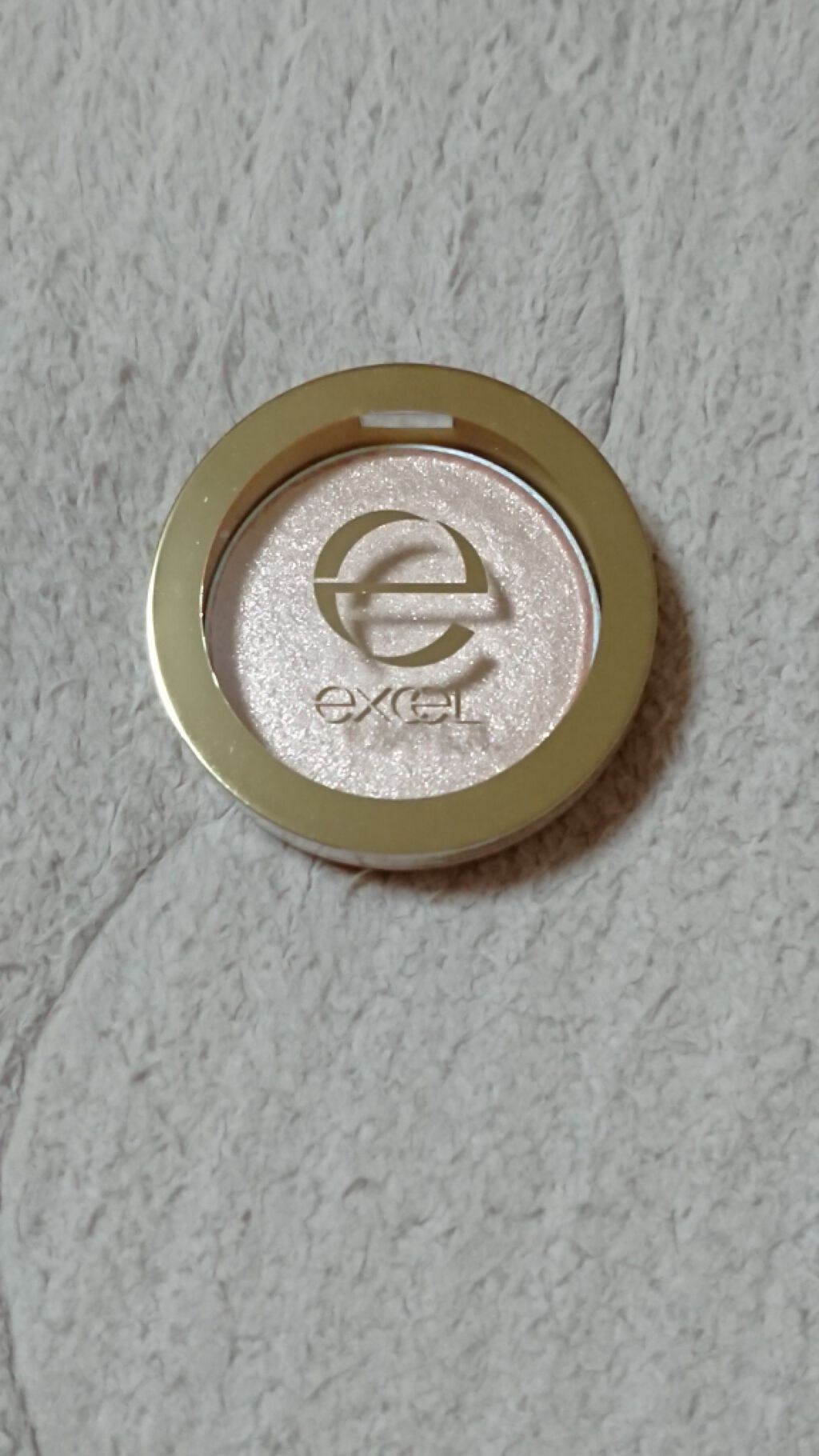 シャイニーシャドウ N/excel/単色アイシャドウを使ったクチコミ（1枚目）