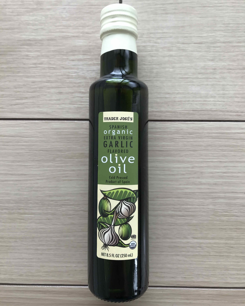 トレーダー・ジョーズ (Trader Joe’s)海外 100% Spanish Organic Extra Virgin Garlic Flavored Olive Oil 