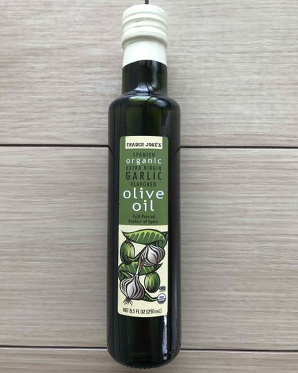 トレーダー・ジョーズ (Trader Joe’s)海外 100% Spanish Organic Extra Virgin Garlic Flavored Olive Oil