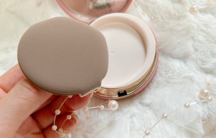 ヴェールヌーディ エッセンスパクトグロウ/AGE20’s/クリーム・エマルジョンファンデーションを使ったクチコミ(5枚目)