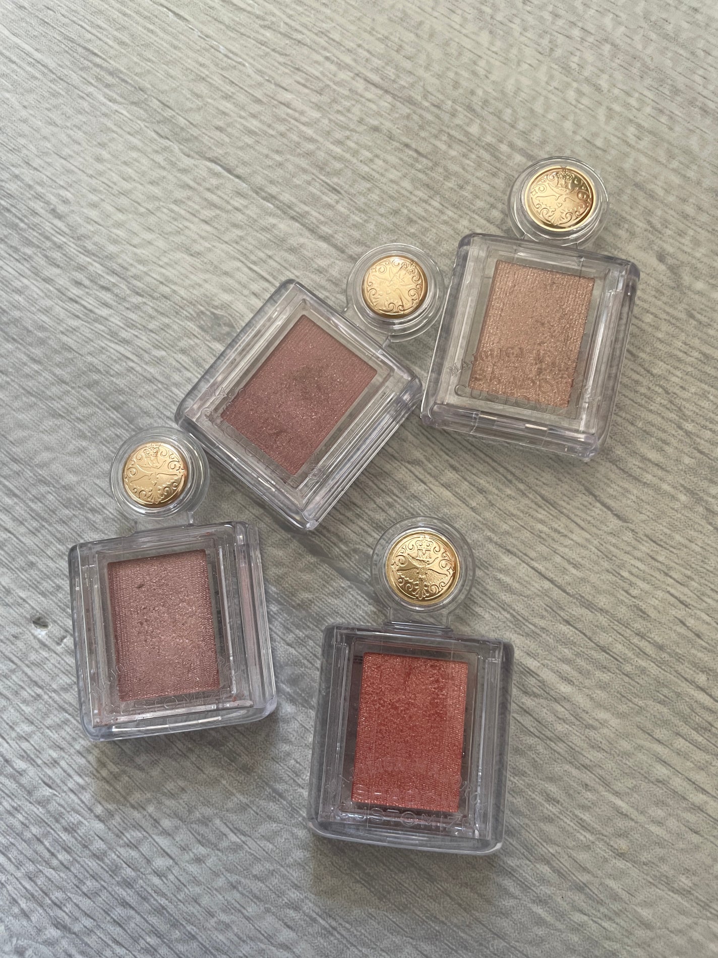 シャドーカスタマイズ/MAJOLICA MAJORCA/単色アイシャドウを使ったクチコミ(1枚目)