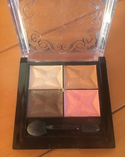 カラフルアイシャドウ/DAISO/アイシャドウパレットを使ったクチコミ(2枚目)