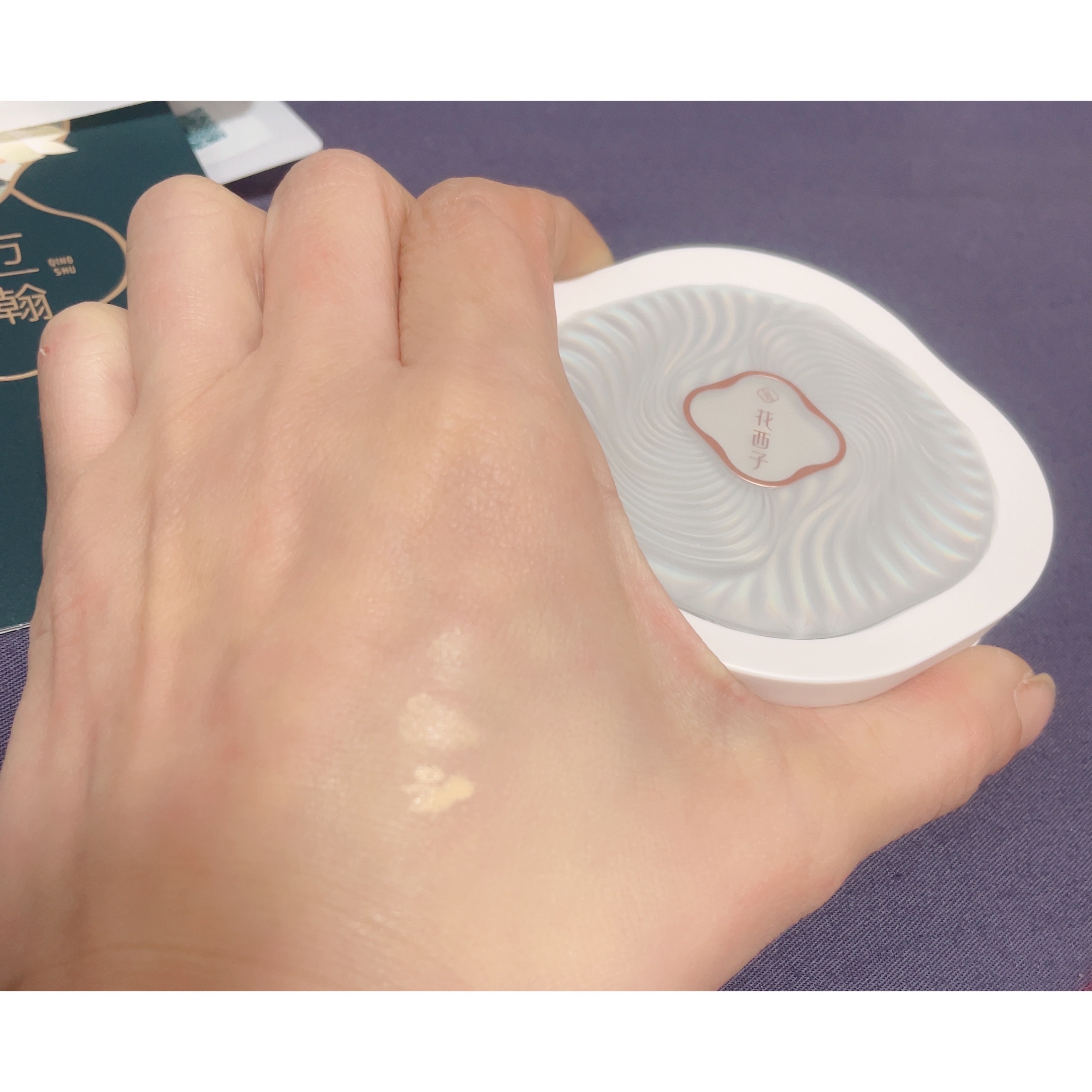 玉養桃花 ルースパウダー/花西子/ルースパウダーを使ったクチコミ（3枚目）