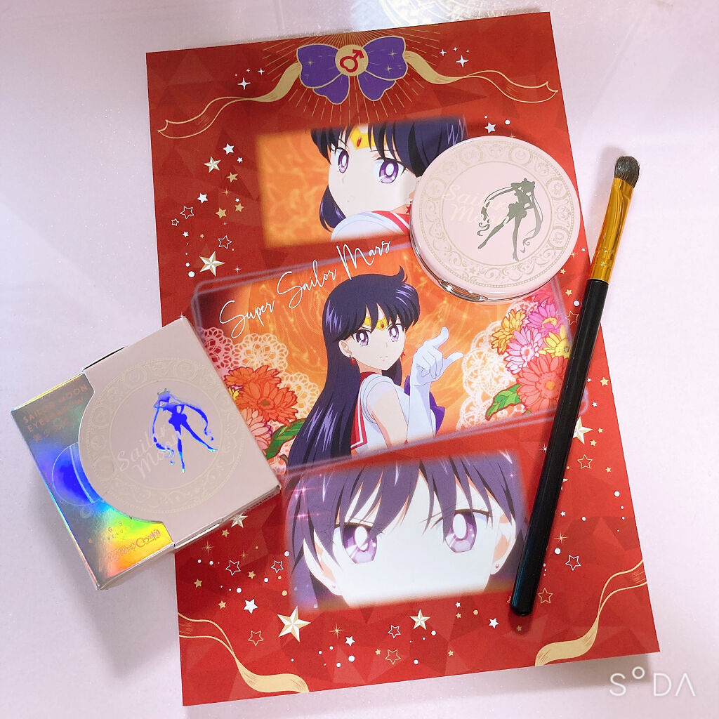 Q10で購入したセーラームーンの
アイシャドウ🌙.*·̩͙

輸入品だったので心配でしたが
ちゃんと届いたし品物も良かった✨

こちらのコスメは完全にパケ買い(･.･*)
セーラームーン可愛すぎ😍💓

説明にはなかったと思うけど
ブラ