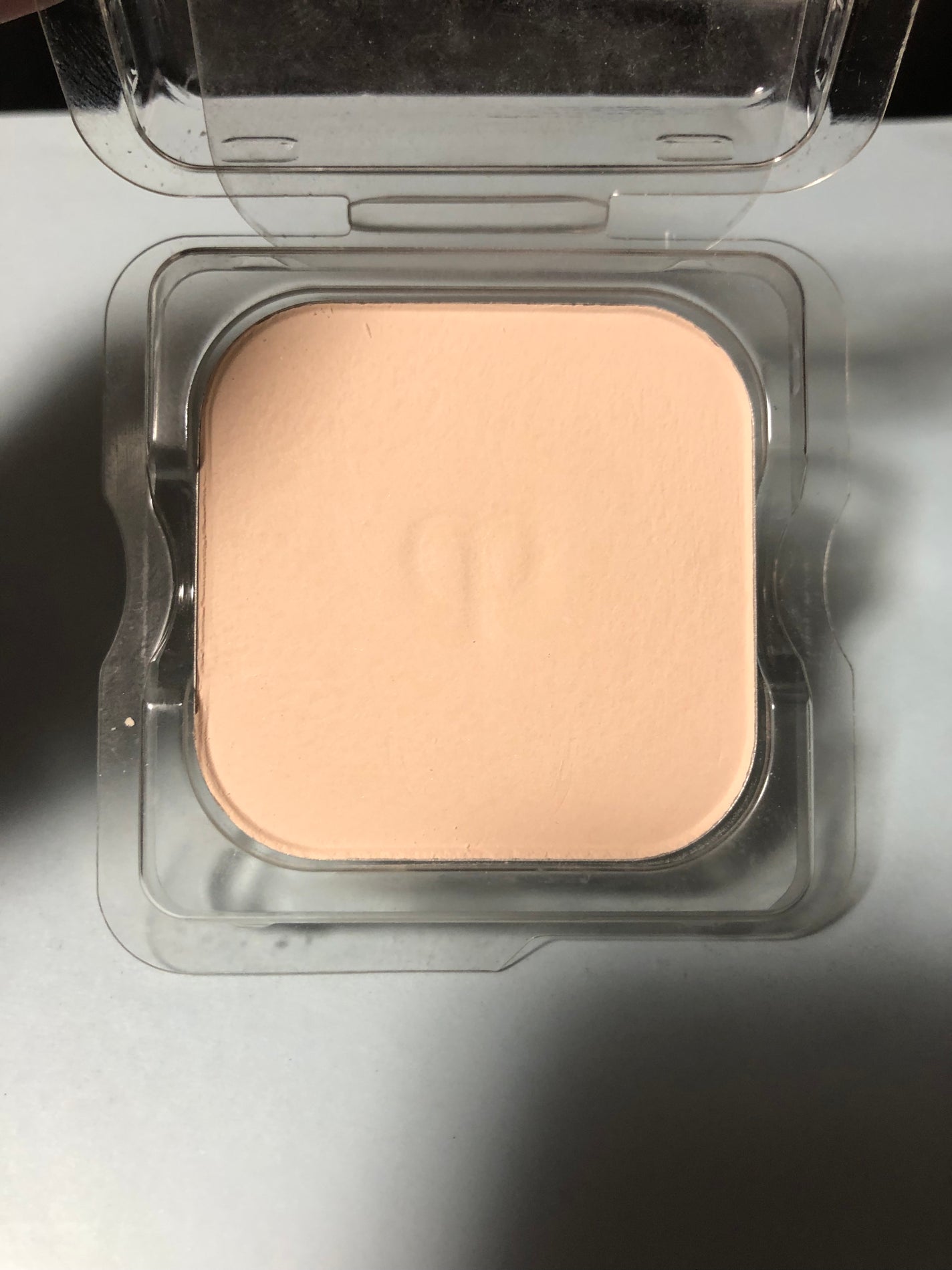 プードルコンパクトエサンシエルn/クレ・ド・ポー ボーテ/プレストパウダーを使ったクチコミ(1枚目)