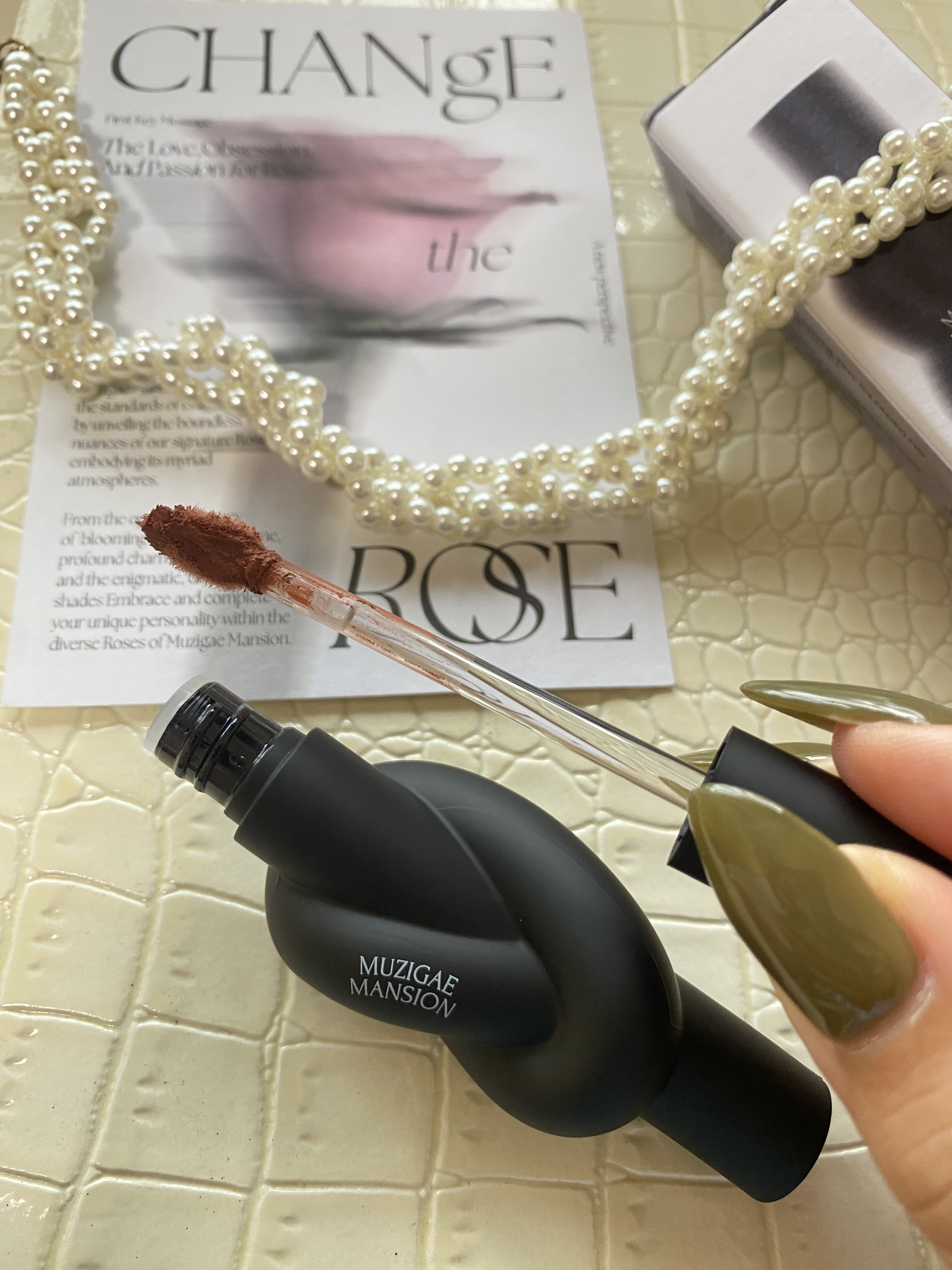 タイアップカバーティント 04 FADED FIG/MUZIGAE MANSION/リップティントを使ったクチコミ（3枚目）