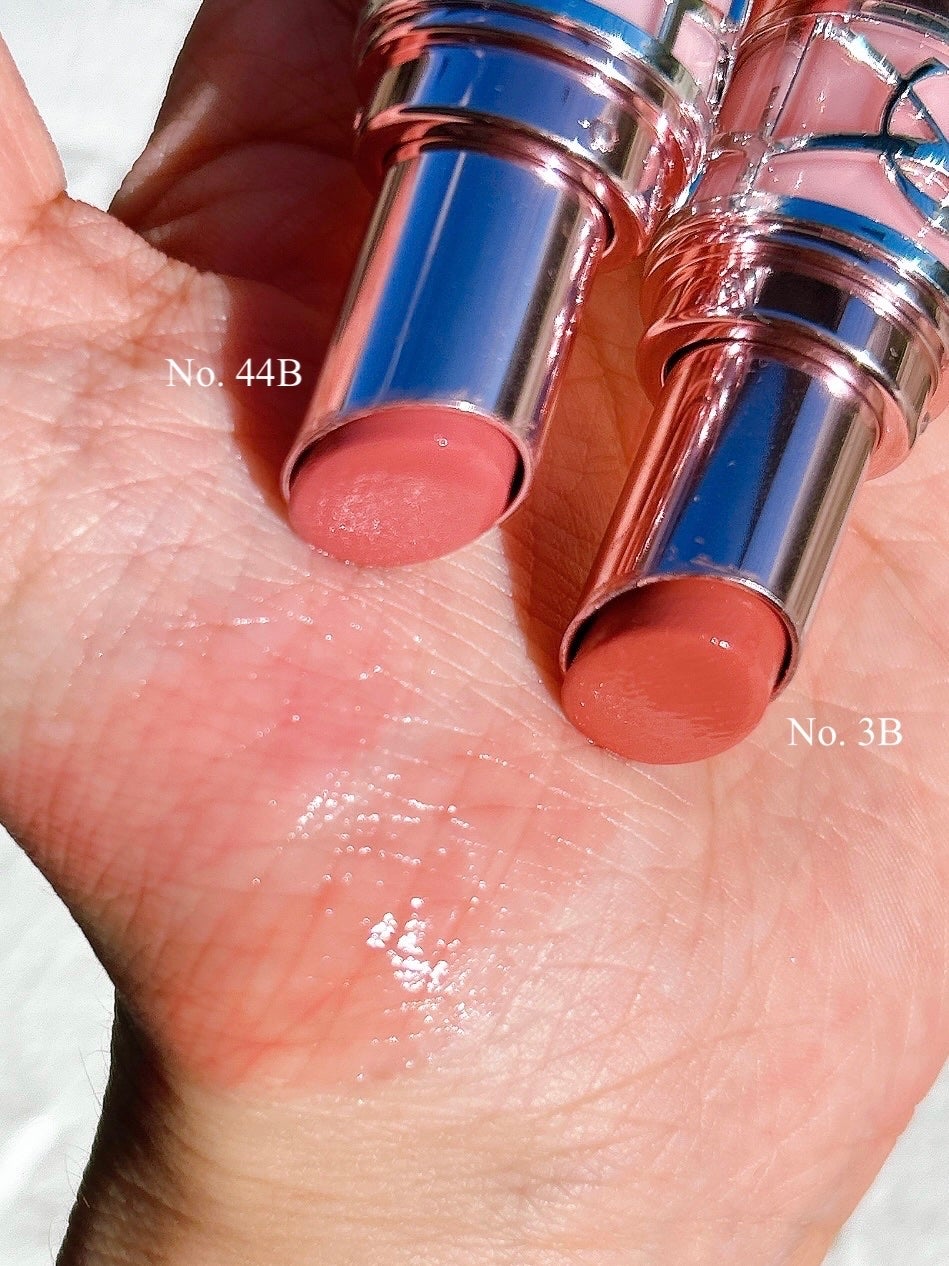 YSLラブシャイン キャンディ グロウ バーム/YVES SAINT LAURENT BEAUTE/口紅を使ったクチコミ(2枚目)