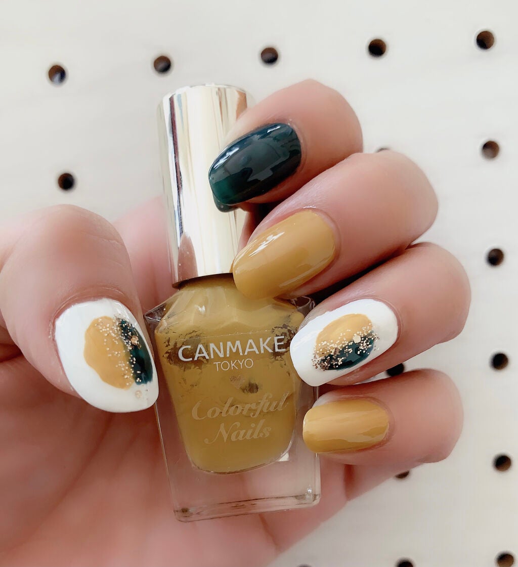 カラフルネイルズ/キャンメイク/マニキュアを使ったクチコミ(4枚目)