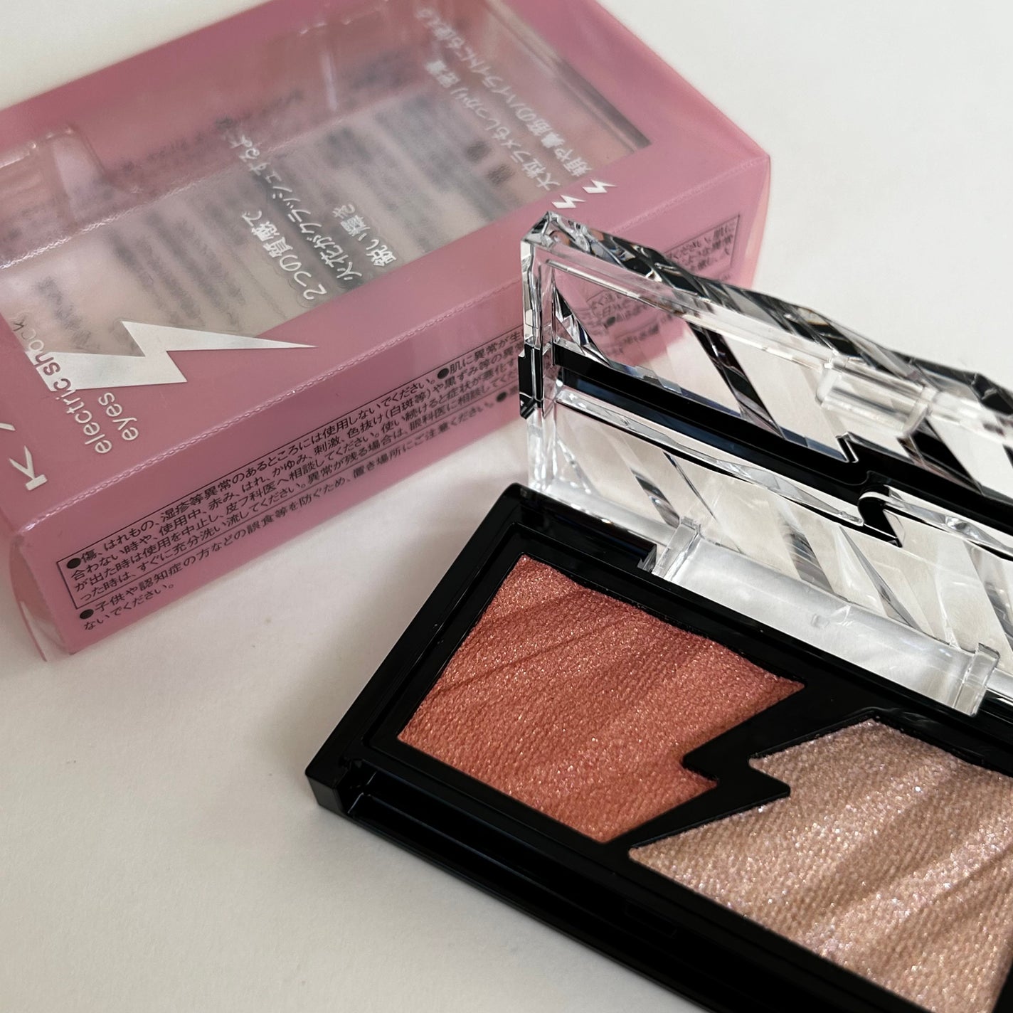 エレクトリックショックアイズ /KATE/アイシャドウパレットを使ったクチコミ(2枚目)