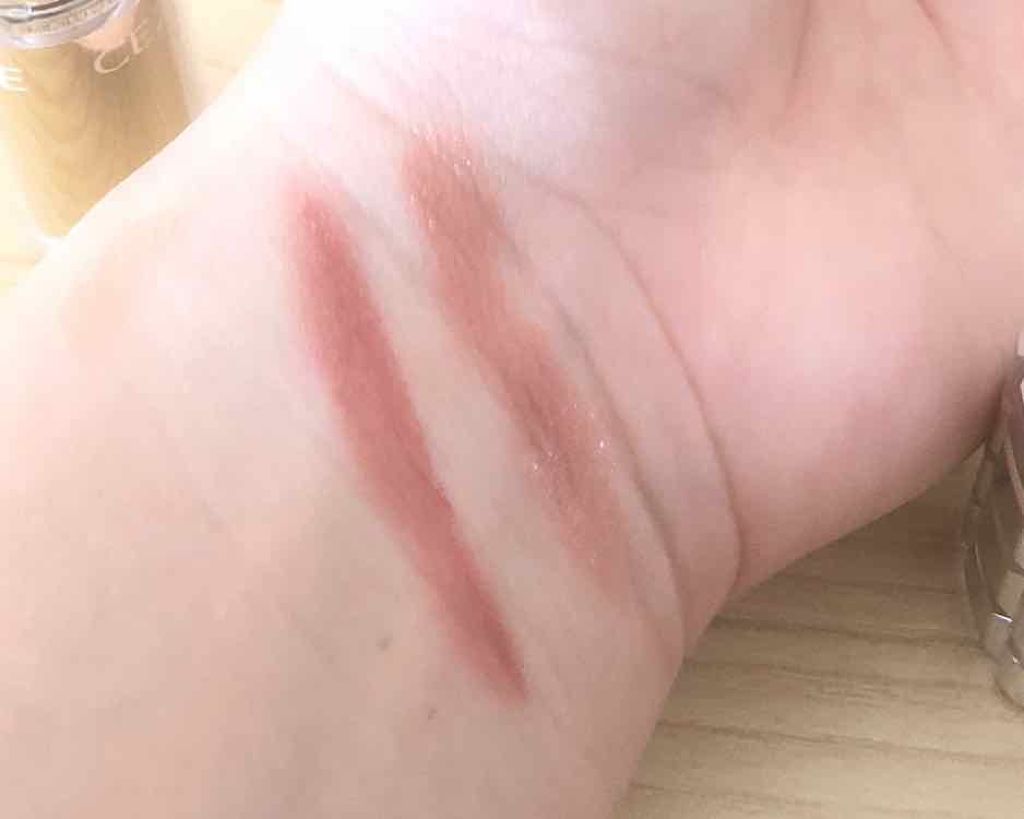 ラスティンググロスリップ/CEZANNE/口紅を使ったクチコミ(2枚目)