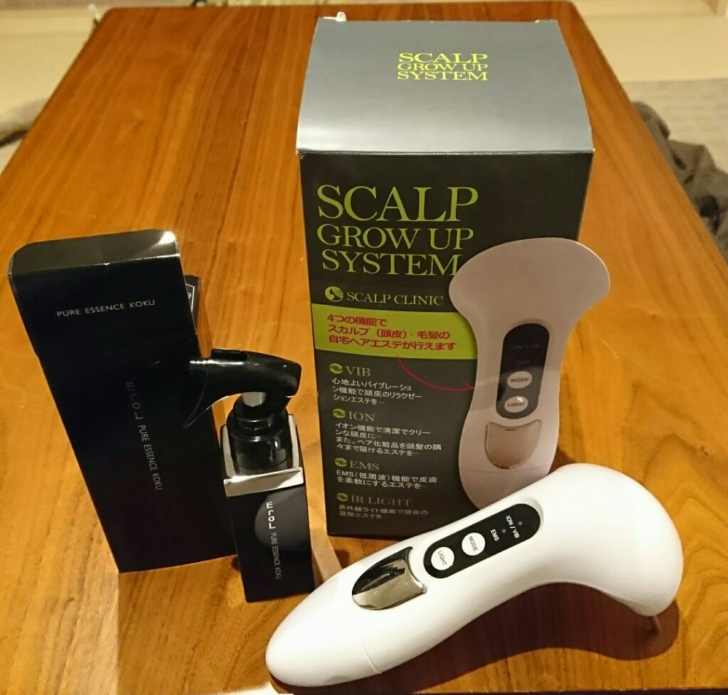 ☆Eral pure essence KOKU(イーラル ピュアエッセンス コク)

こんばんは。
夜に頭皮ケアしてます。

子供の時から白髪体質だったので、白髪があっても気にしてなかったんだけど。40になり、増えてきたかも…！

というこ