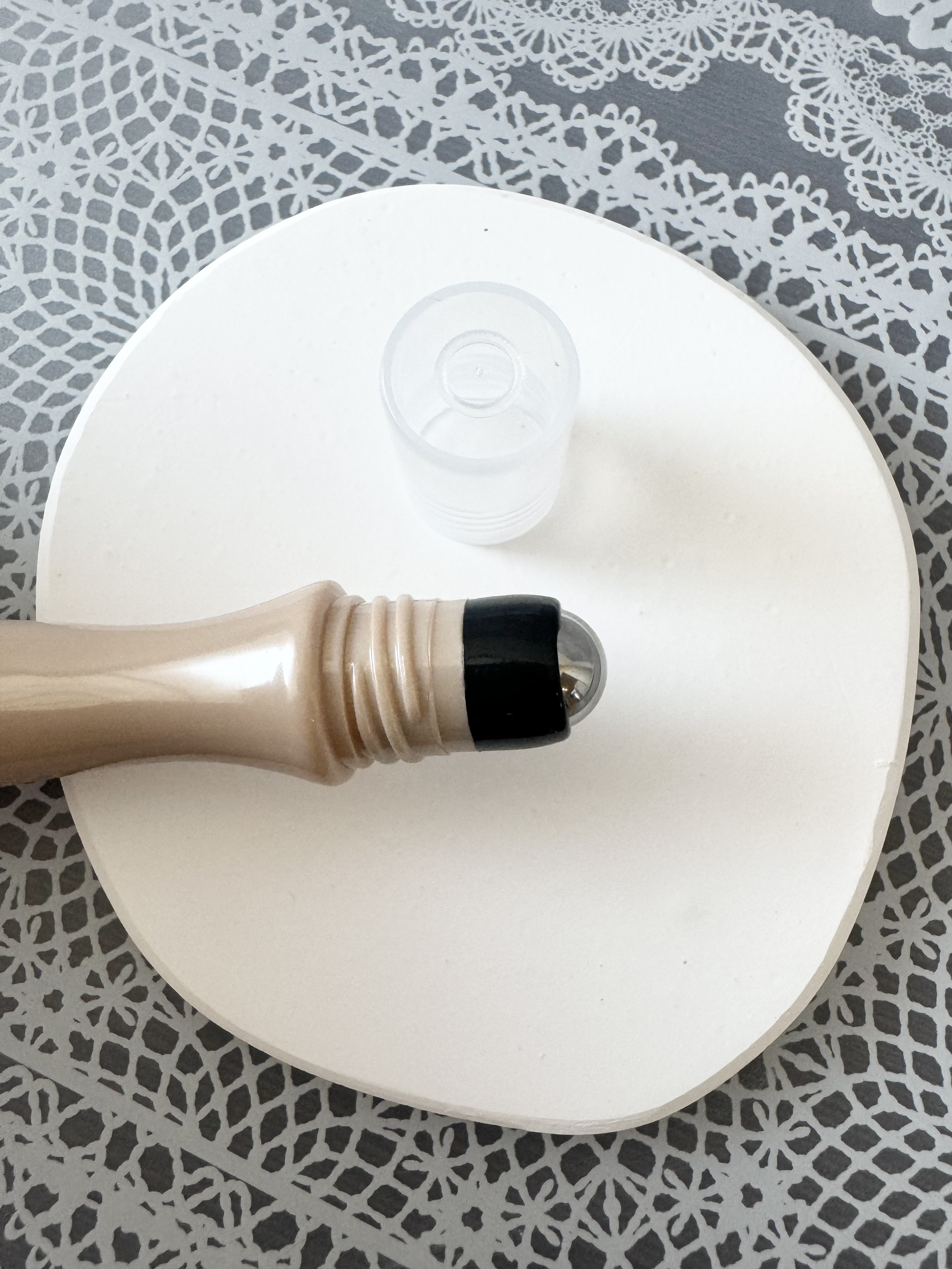 大人のロールオンエッセンス/ハリーハリー/アイケア・アイクリームを使ったクチコミ（3枚目）