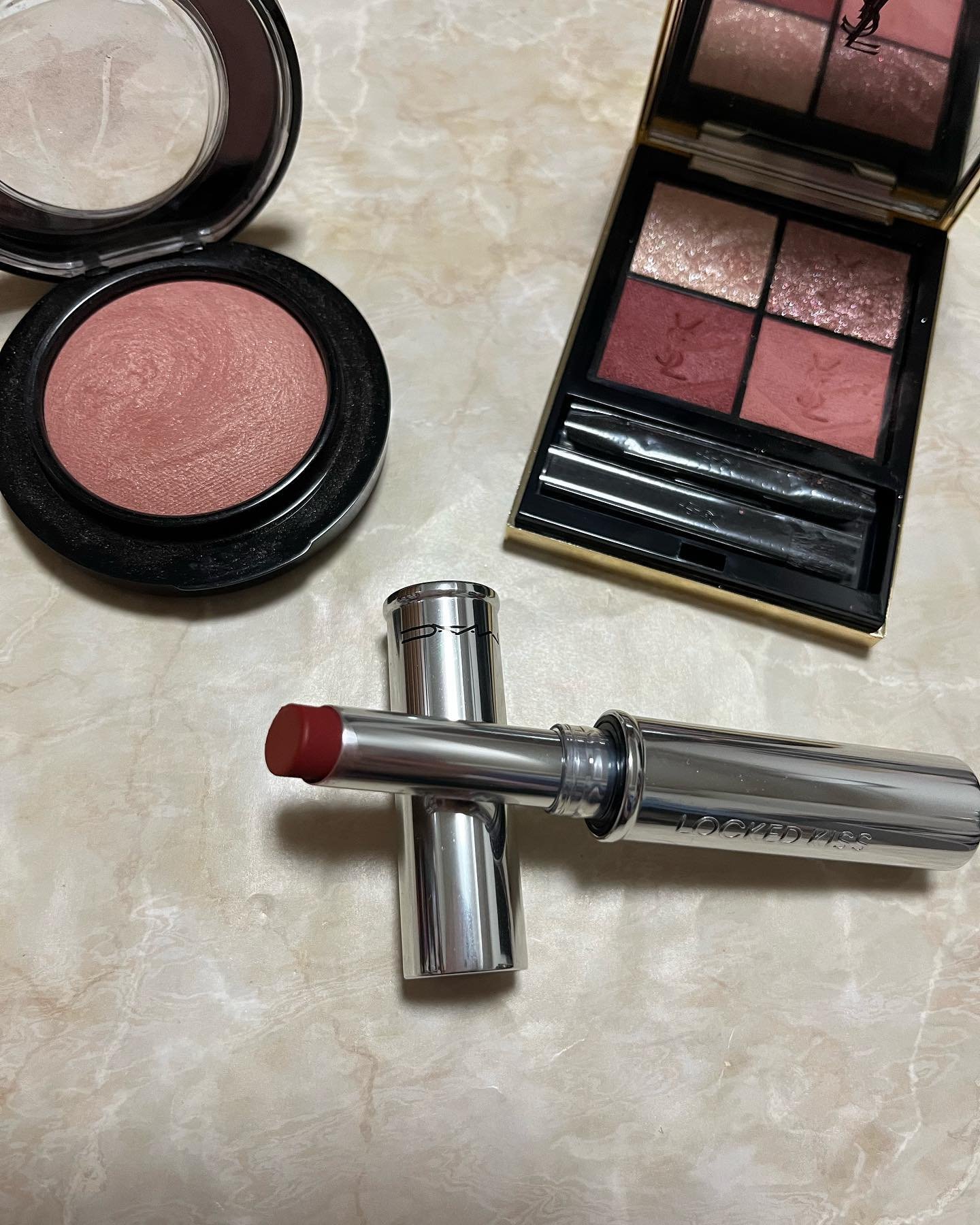 ロックドキス リップスティック エクストラ チリ (オレンジ レッド)/M・A・C/口紅を使ったクチコミ（1枚目）