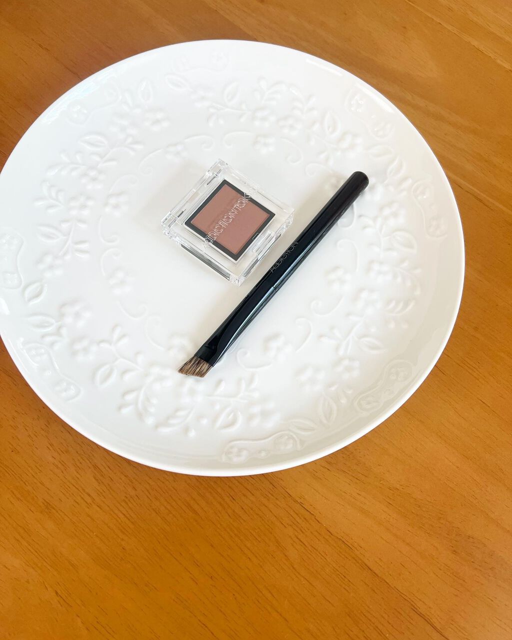 かのん on LIPS 「ADDICTIONBeauty♥アイシャドウで眉毛を書くってあ..」(1枚目)