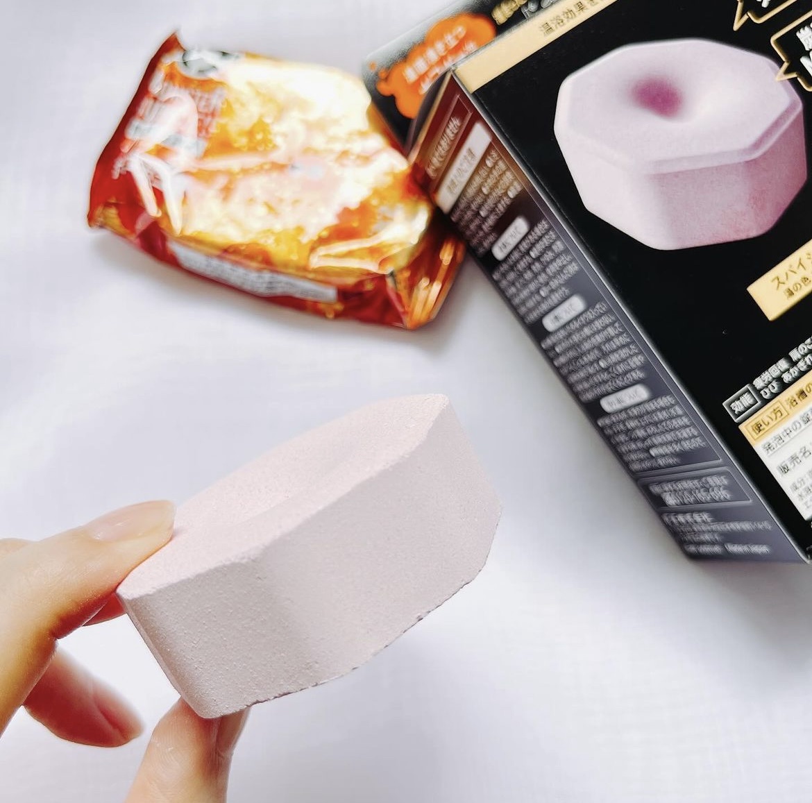 バブ モンスターバブルMEGA級 ボコボコ泡 スパイシーエナジーの香り​/バブ/炭酸系入浴剤を使ったクチコミ（3枚目）