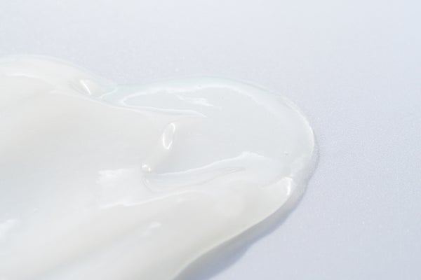 ピールオフパックのおすすめ20選|毛穴広がる&肌に悪いって本当?使用上のポイントを解説!の画像