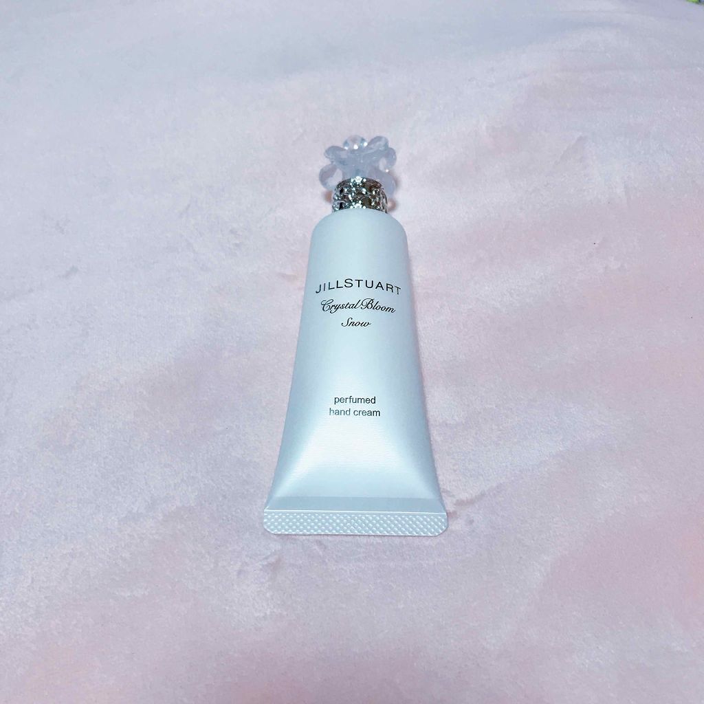 クリスタルブルーム スノー パフュームド ハンドクリーム/JILL STUART/ハンドクリームを使ったクチコミ（1枚目）