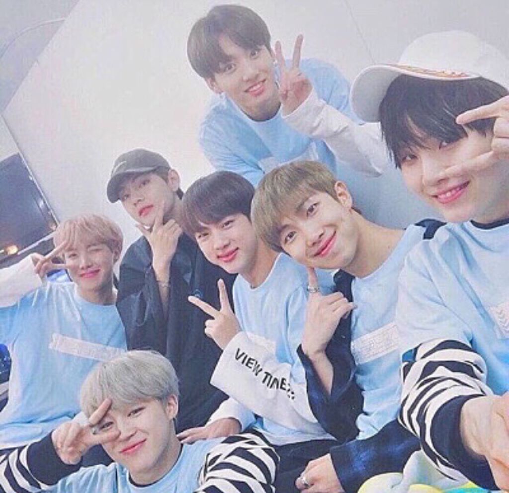 ひな🐰 on LIPS 「---------------------チャット「集まれBT..」(1枚目)