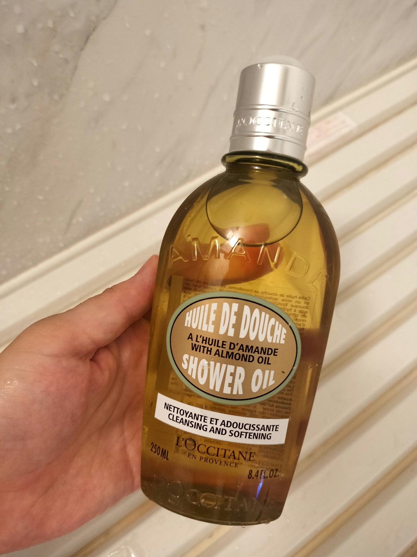 アーモンド モイスチャライジングシャワーオイル/L'OCCITANE/ボディソープを使ったクチコミ(1枚目)