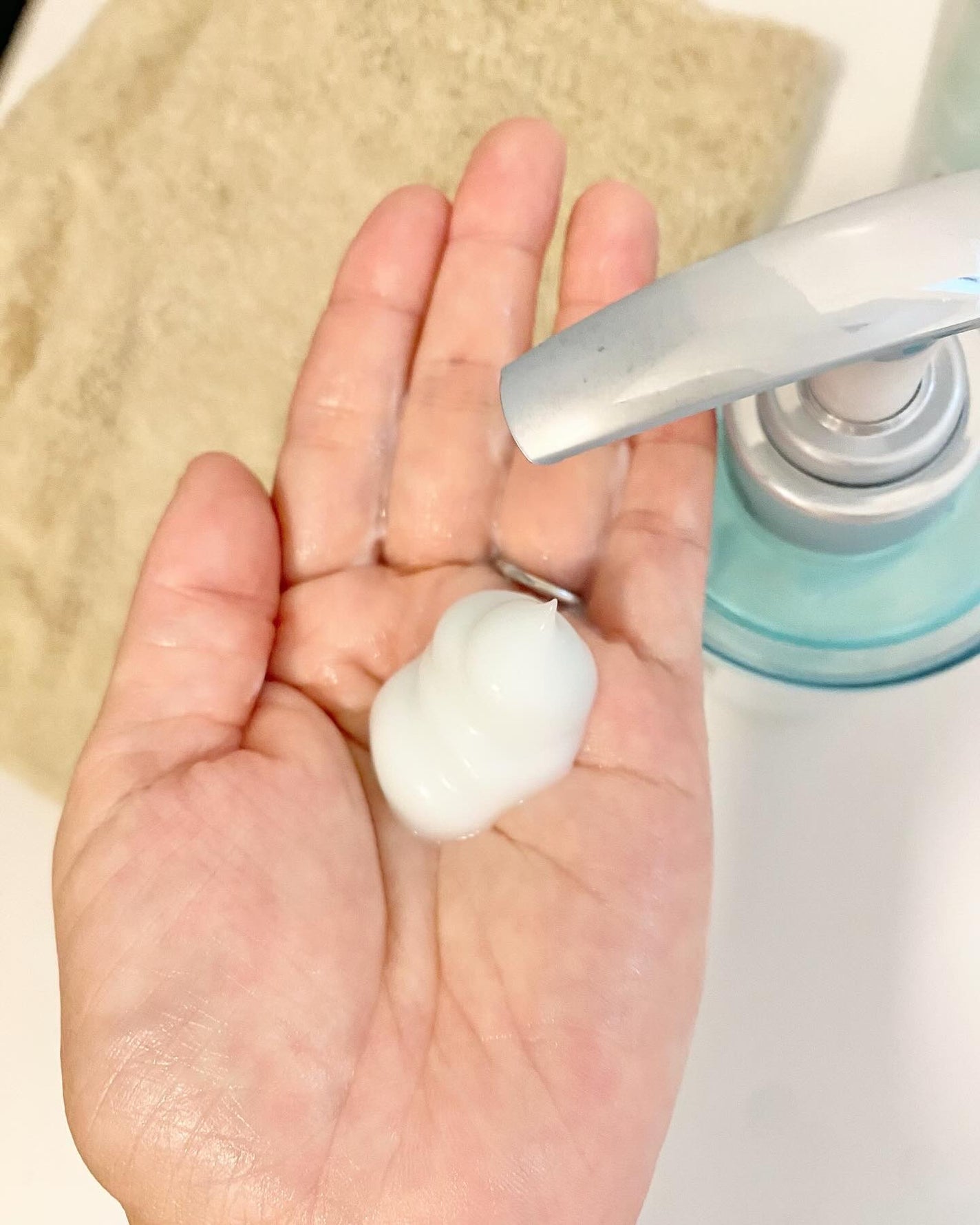 pon0310 on LIPS 「さわやかでかわいいボトルのululis(ウルリス)♡美容水から..」(3枚目)