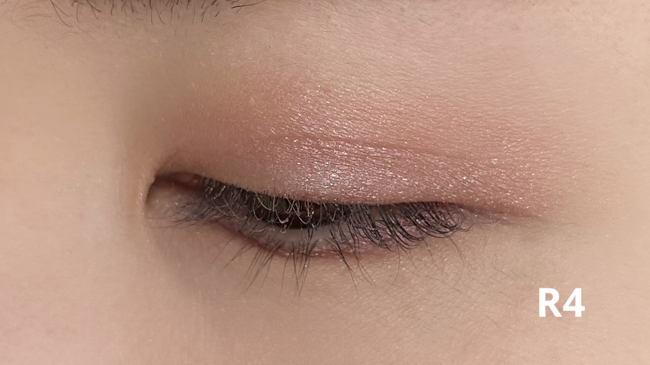 キャビアスティック アイカラー R4 BED OF ROSES/ローラ メルシエ/スティックアイシャドウを使ったクチコミ（2枚目）