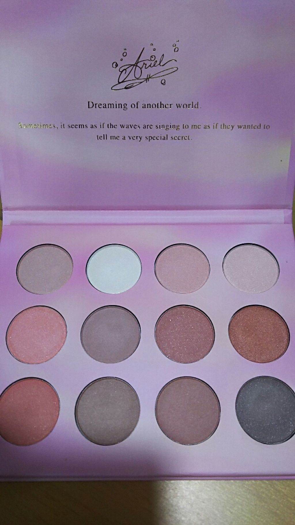 アリエル アイシャドウ＆チーク パレット Aurora Color/ディズニーストア/アイシャドウパレットを使ったクチコミ（2枚目）