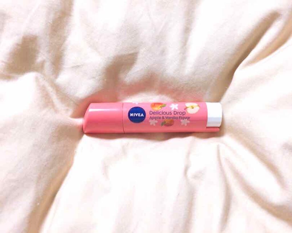 フレーバーリップ デリシャスドロップ アップルの香り〜バニラの香りのアクセント/ニベア/リップクリームを使ったクチコミ（1枚目）