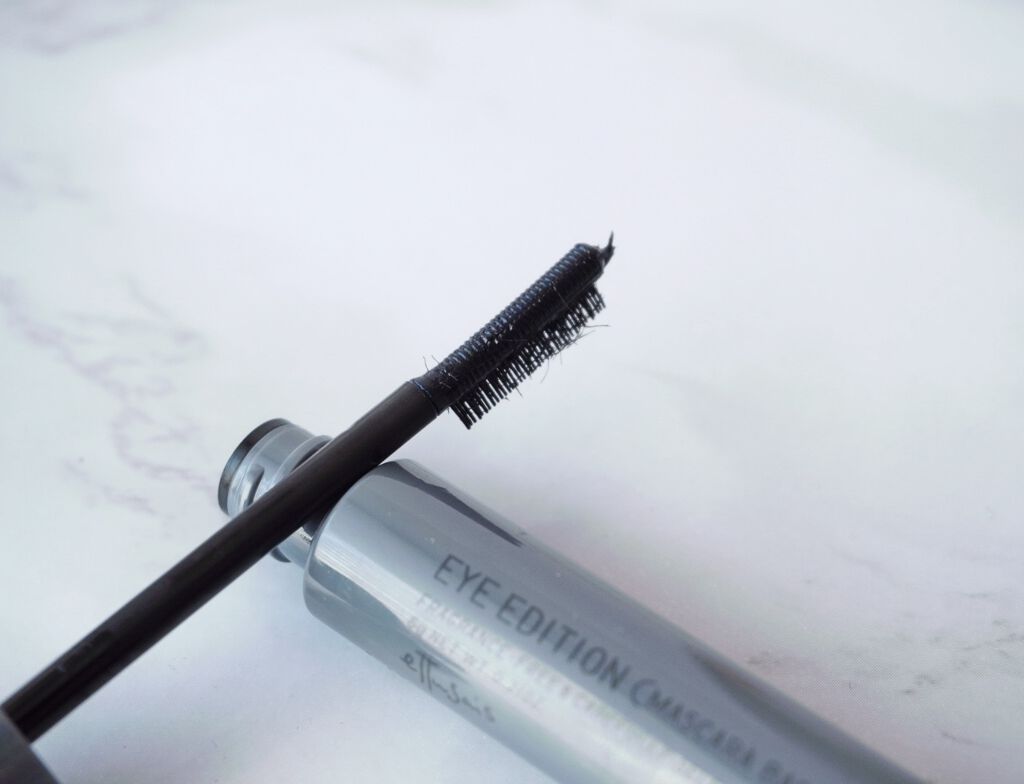 yu. on LIPS 「エテュセ アイエディションウォームタイプ01コーム型のマスカ..」(3枚目)