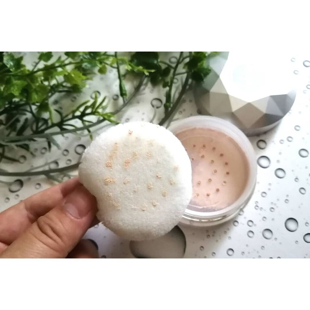 UVミネラルパウダー/Blanc Peau/ルースパウダーを使ったクチコミ(2枚目)