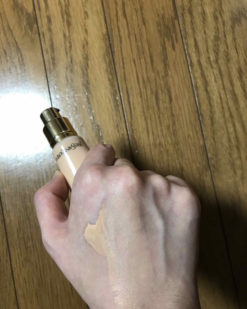 ラディアント タッチ オールインワン グロウ ファンデーション/YVES SAINT LAURENT BEAUTE/クリーム・エマルジョンファンデーションを使ったクチコミ（2枚目）