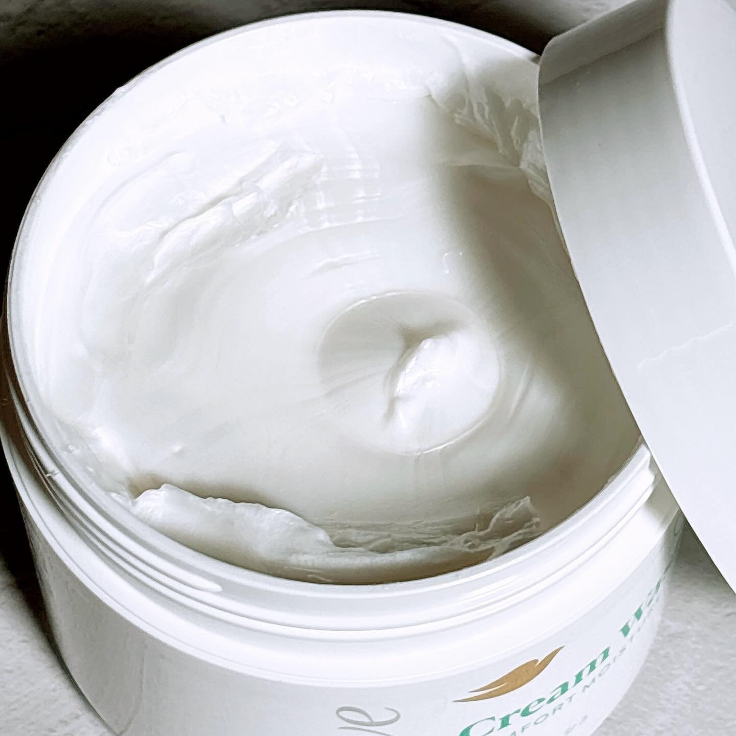 ダヴ クリームボディウォッシュ コンフォートモイスチャー/ダヴ/ボディソープを使ったクチコミ（2枚目）