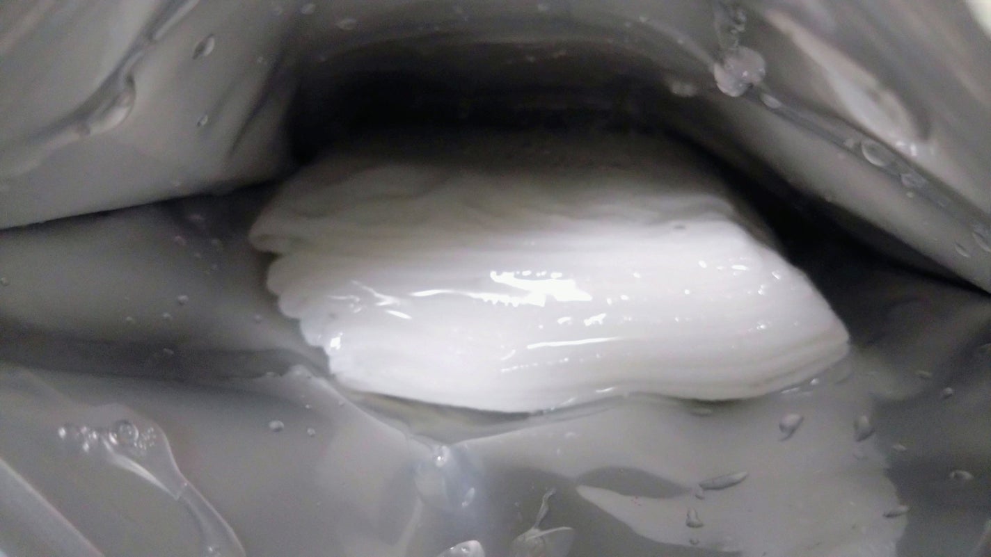 原液美容100マスク ホワイトVC&アゼライン酸/ONE STONE TWO BIRDS/シートマスク・パックを使ったクチコミ(3枚目)