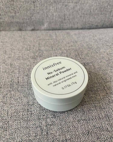 気になっていたinnisfreeのノーセバムミネラルパウダー購入。
粉の粒子が細かくていい感じ♪

…ただ買うときは気づかなかった香りがあまり得意ではない香りだった(˚ ˃̣̣̥ω˂̣̣̥ )
今後は使