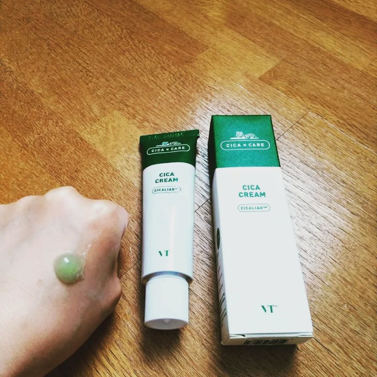 yu on LIPS 「VTシカクリームを使用してみました♥乾燥で荒れた肌に水分を与え..」(2枚目)