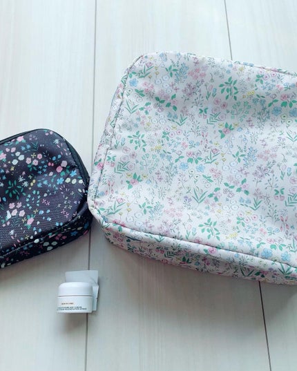 LA MER ザ・モイスチャライジング ソフト クリームのクチコミ「美的買ってきました!
最初から狙ってたクリーム版✨
ポーチ2つにドゥ・ラ・メールのクリーム.....」(2枚目)