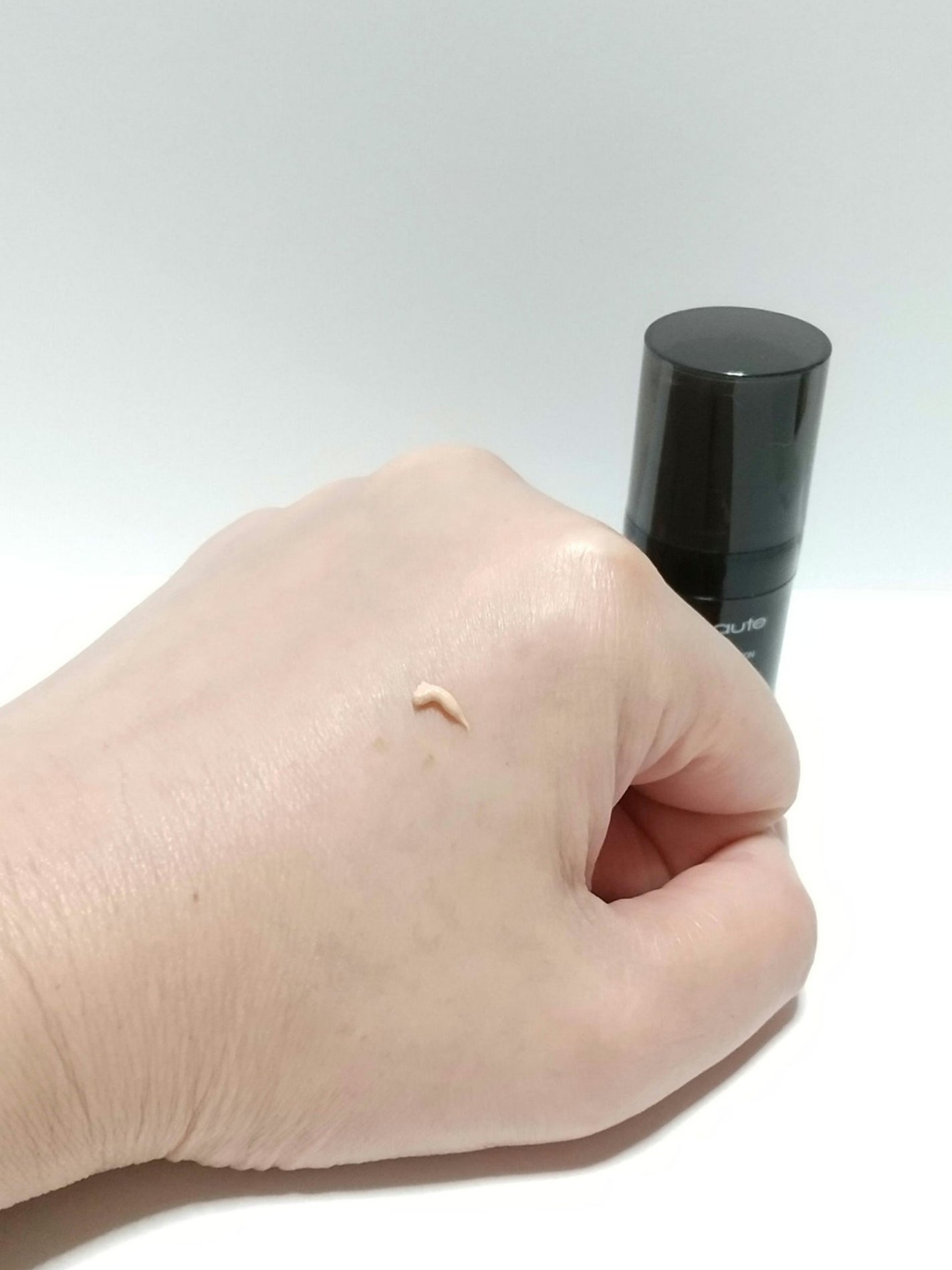 8K ビジョンファンデーション/エクスボーテ/リキッドファンデーションを使ったクチコミ(2枚目)