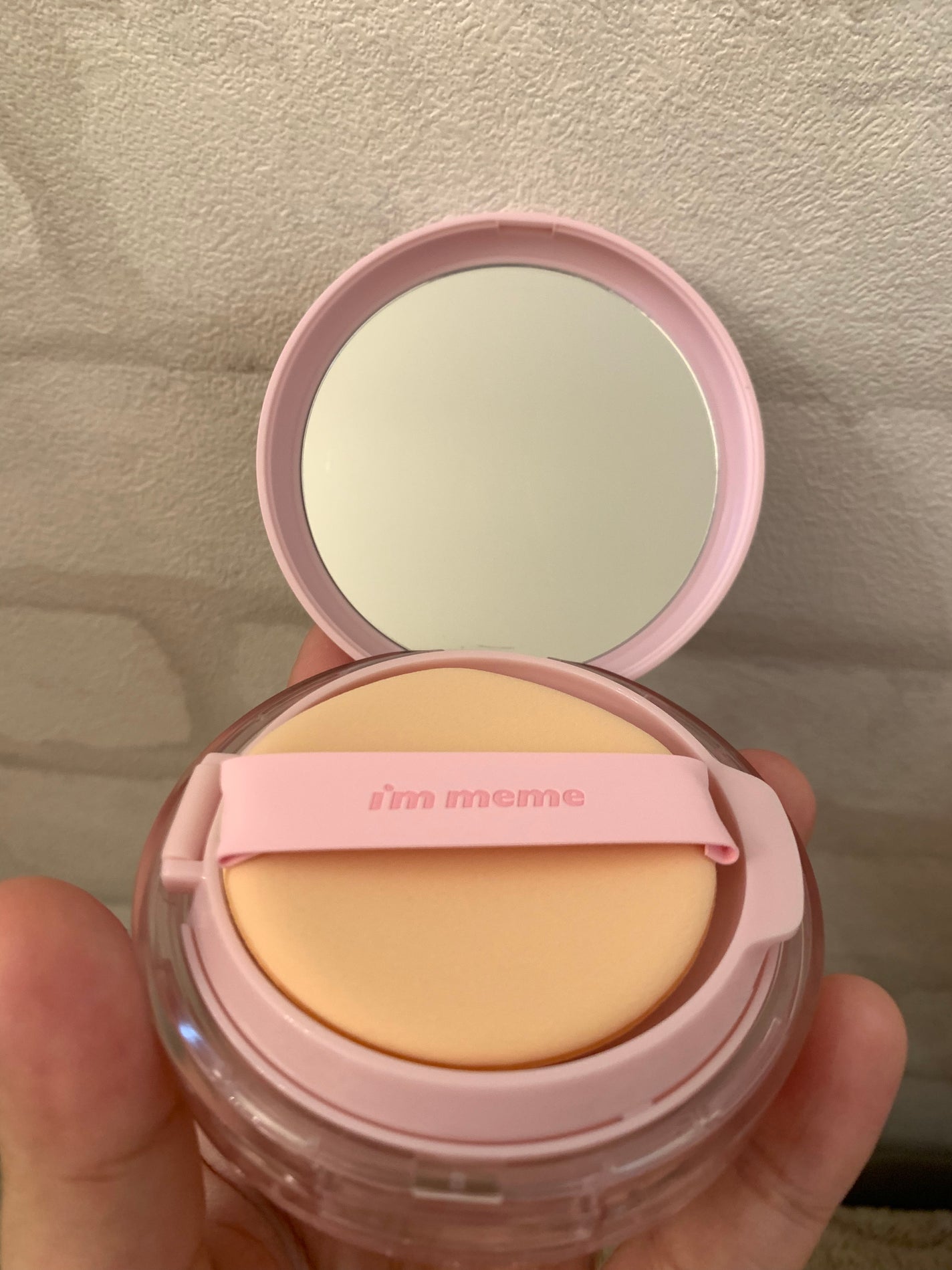ワンダーベルベットラスティングクッション/i’m meme/クッションファンデーションを使ったクチコミ(2枚目)