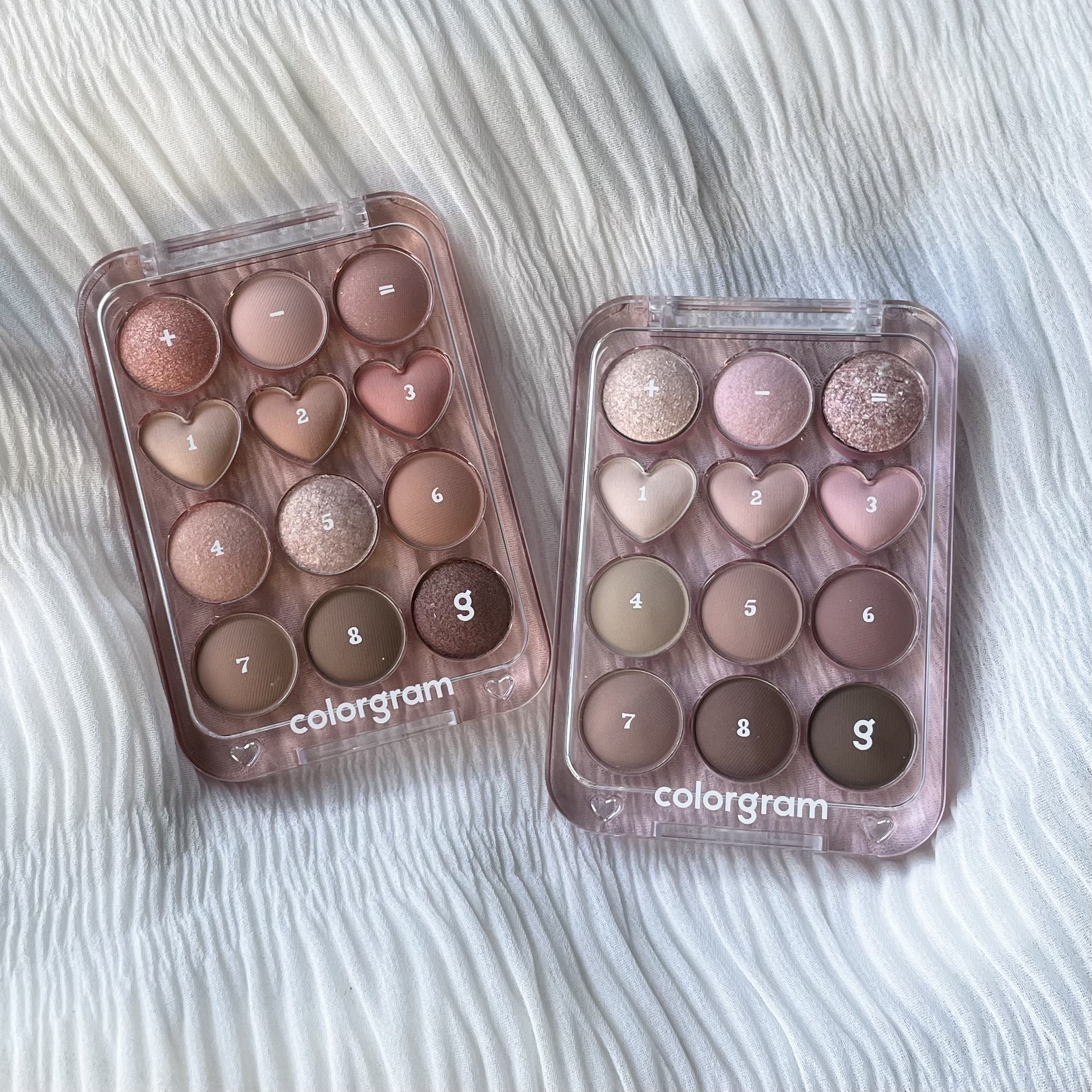 colorgram
目元チュートリアルパレット


ころんとした見た目が可愛い電卓型アイシャドウパレット

ベース/シェード/パール全てが入っているのでこれ一つでアイシャドウが完成する！

ふんわりとした粉質で薄づきなので、テクニックいらず