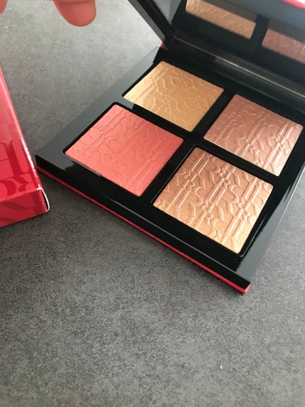 エクストラ ディメンション スキンフィニッシュ×4/M・A・C/パウダーチークを使ったクチコミ(2枚目)