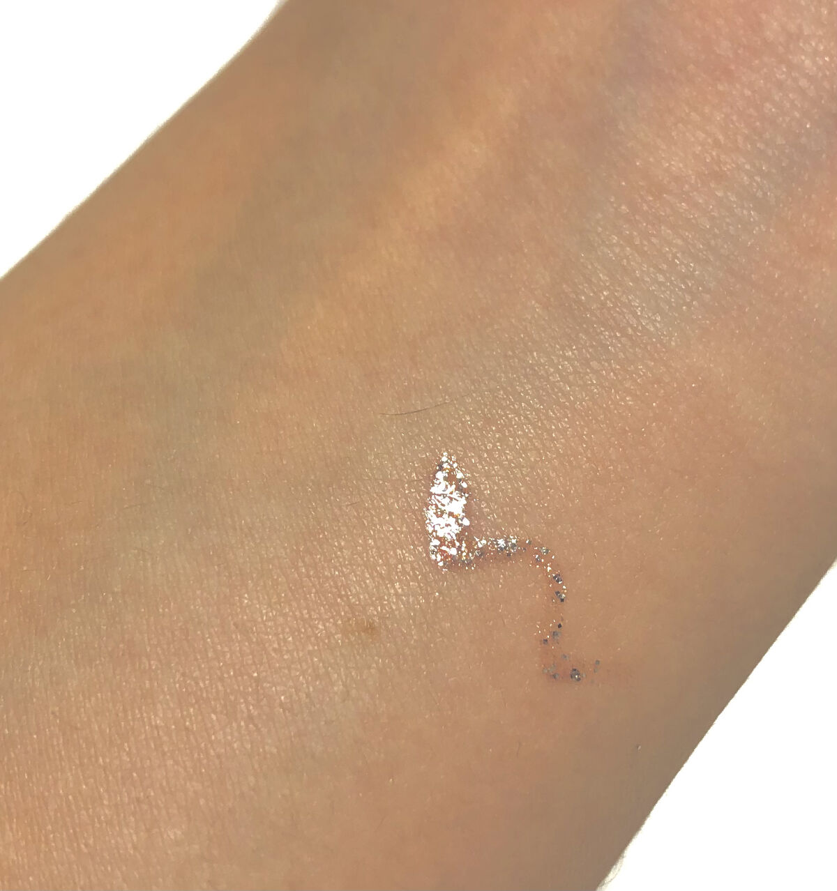 グリッター イルミネーションライナー R/CipiCipi/リキッドアイライナーを使ったクチコミ（3枚目）