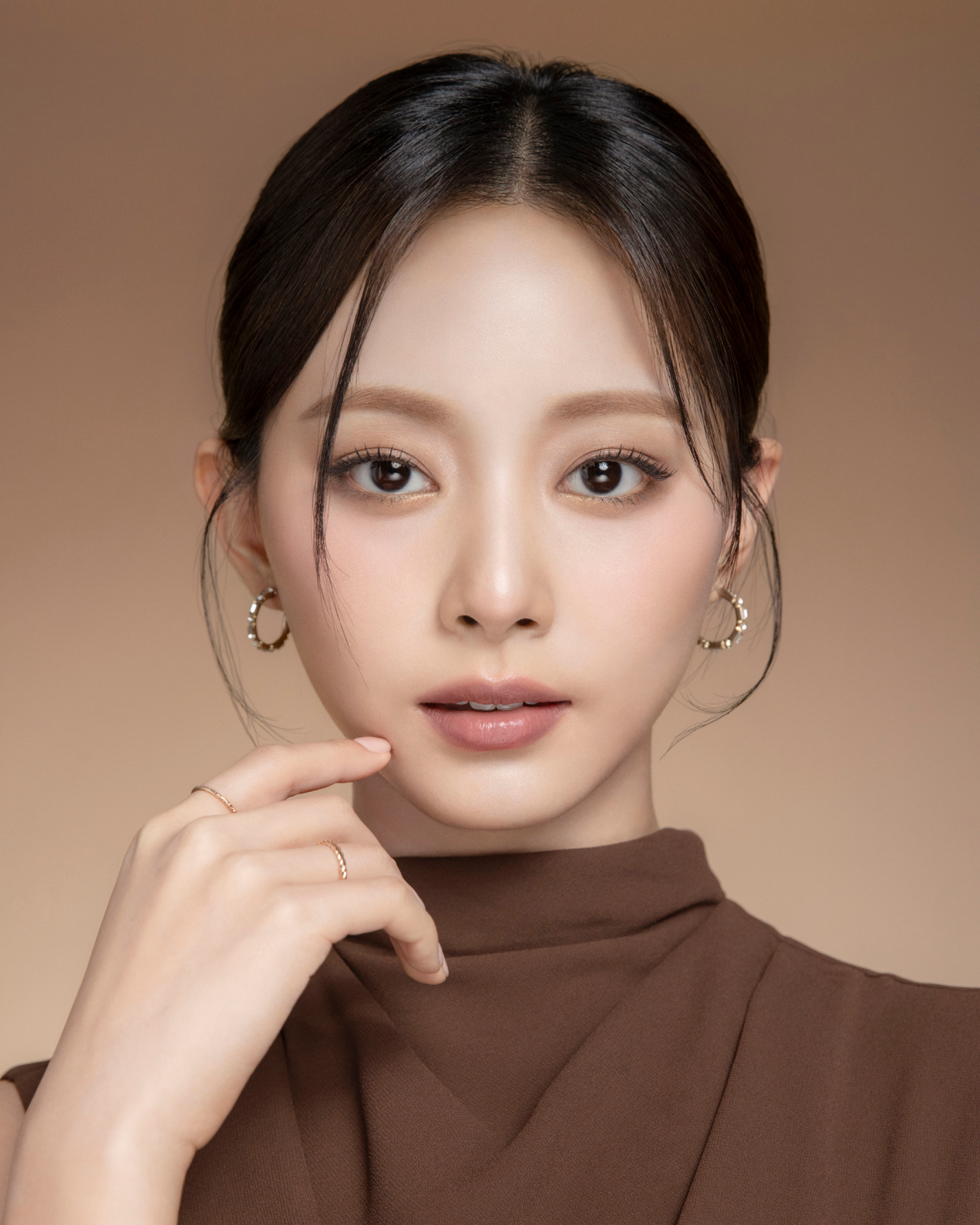 Visée(ヴィセ)Official アカウント on LIPS 「𓊆🪄𝑻𝒁𝑼𝒀𝑼×奥行きマットメイク🪄𓊇ツウィさんのこのメイクの..」(2枚目)