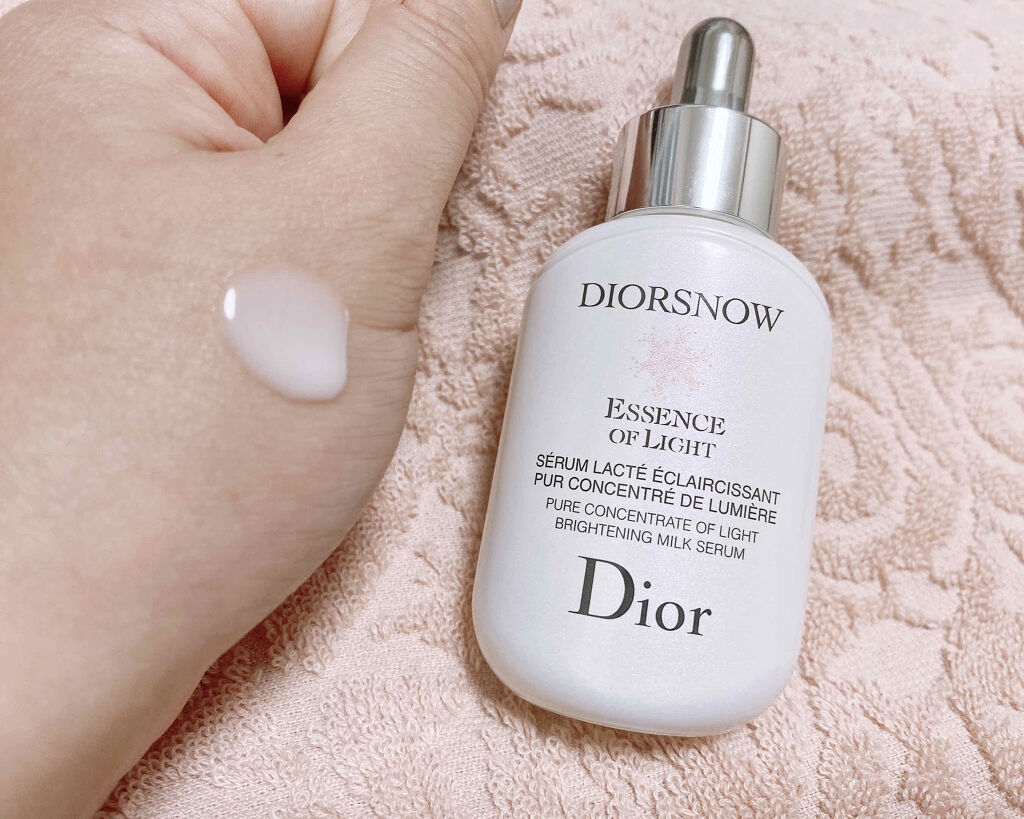 即日発送】DIORスノーアルティメットエッセンス オブ ライト 50ml