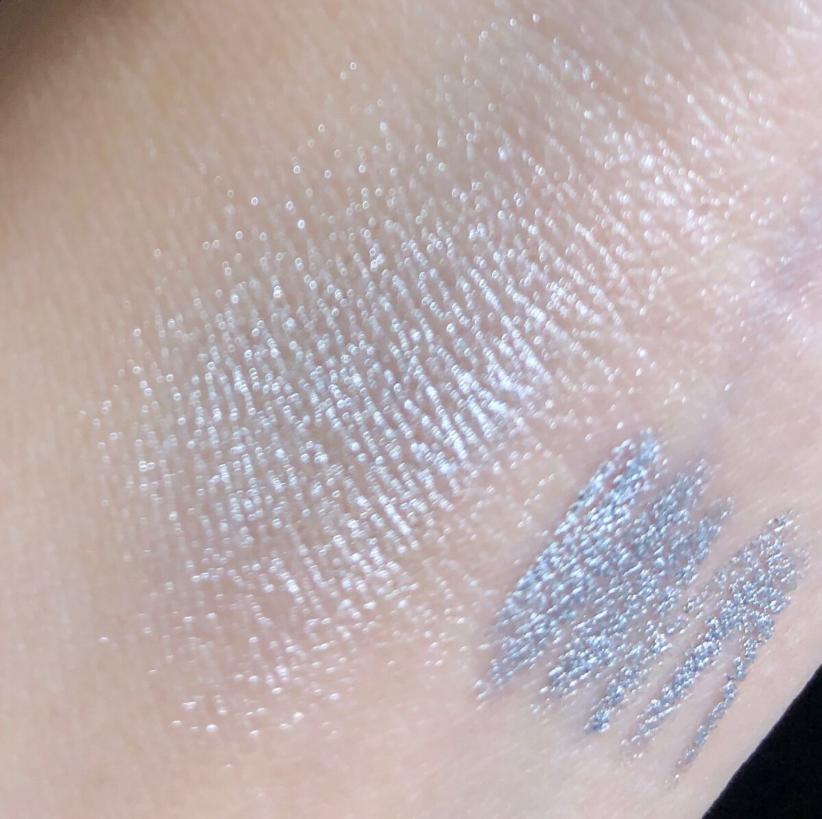 BYREDO カジャール ペンシルのクチコミ「これから先のホリデーメイクにも、普段使いにも可愛いByredo カジャルペンシル「チャーンディ.....」（2枚目）