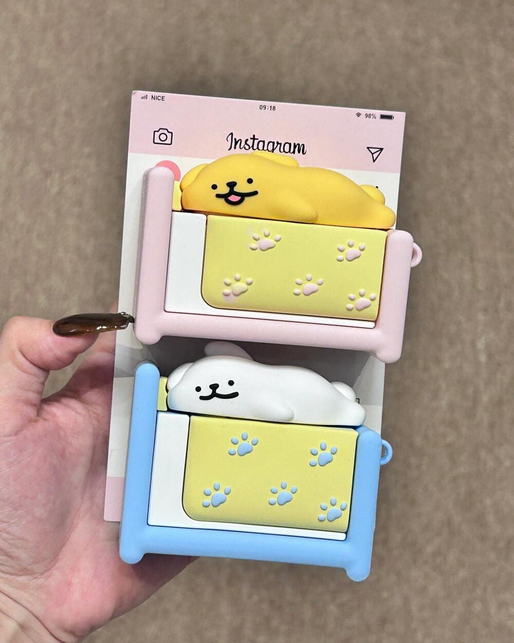 ケース大好きっ子 on LIPS 「寝る上下のベッドのかわいい子犬#iPhoneケース#購入品#宝..」(1枚目)