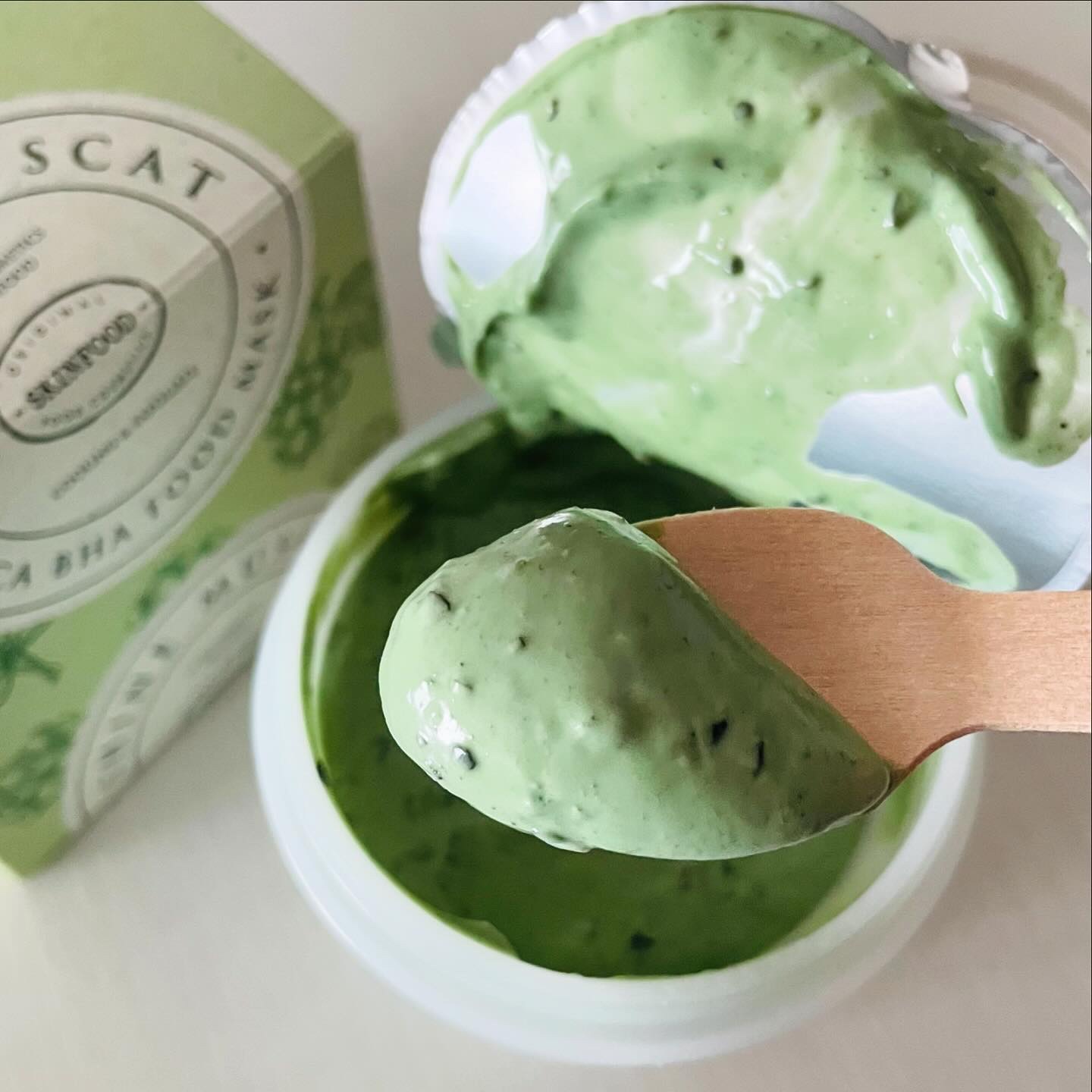 シャインマスカットシカフードマスク/SKINFOOD/洗い流すパック・マスクを使ったクチコミ（3枚目）