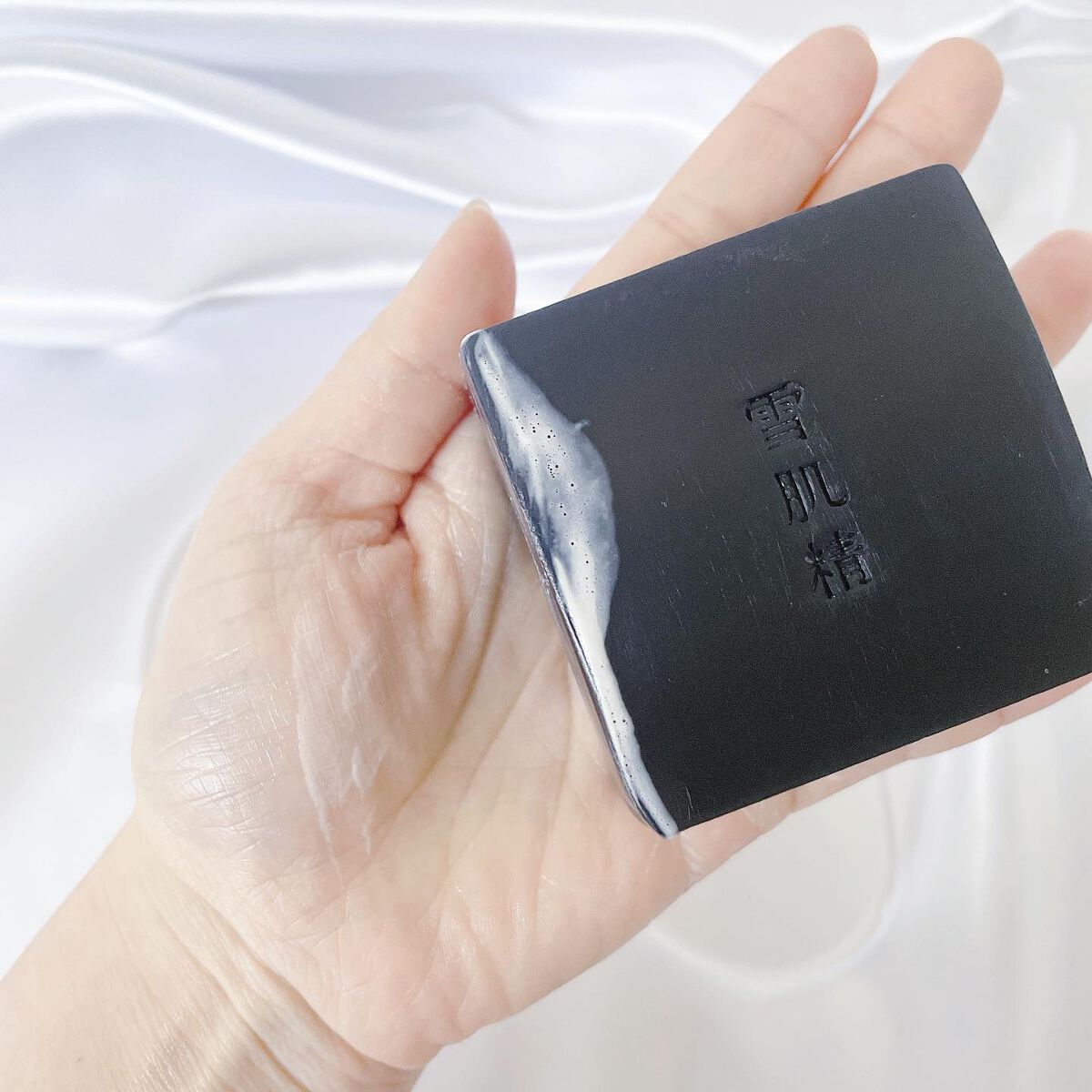 エッセンス ソープ/雪肌精/洗顔石鹸を使ったクチコミ(4枚目)