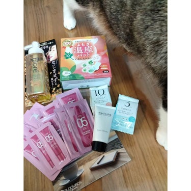 あにゃにゃ♡ﾌｫﾛﾊﾞ100♡ on LIPS 「1月のブルームボックス🎁✨✨✨@at_cosme_bloomb..」（3枚目）