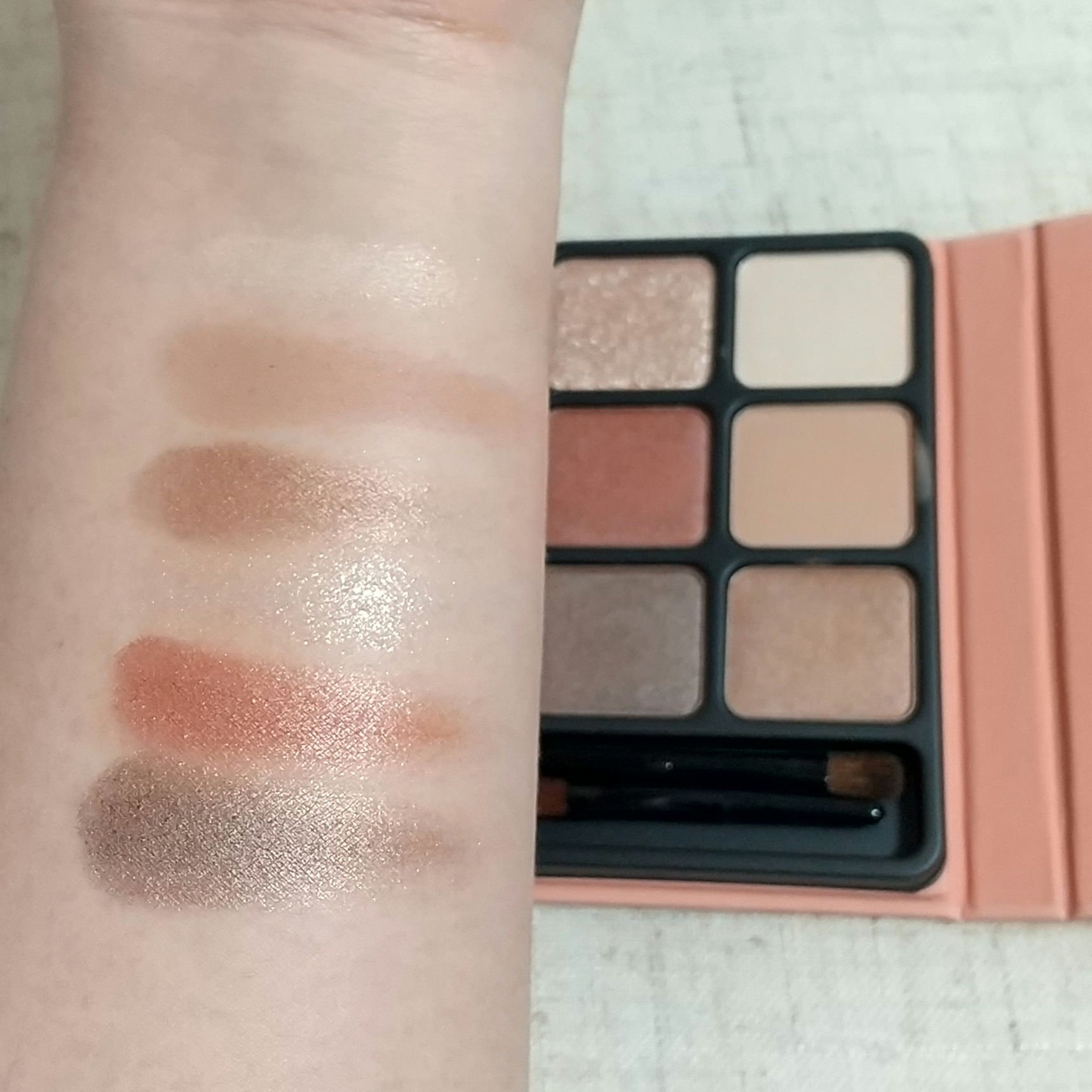 アイカラーパレット/heme/アイシャドウパレットを使ったクチコミ（3枚目）