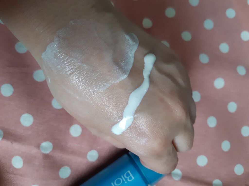 ビオレUV アクアリッチ アクアプロテクトローション(水層パック)/ビオレ/日焼け止めローションを使ったクチコミ（2枚目）