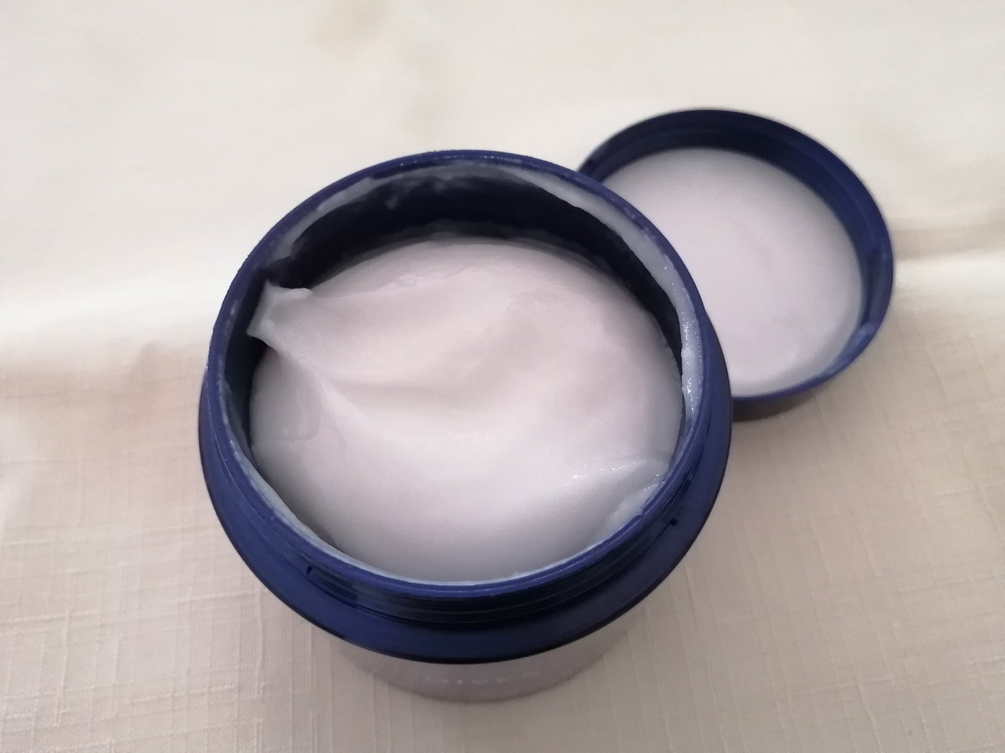 ニベア ロイヤルブルーボディクリーム うるおい密封ケア/ニベア/ボディクリームを使ったクチコミ(3枚目)